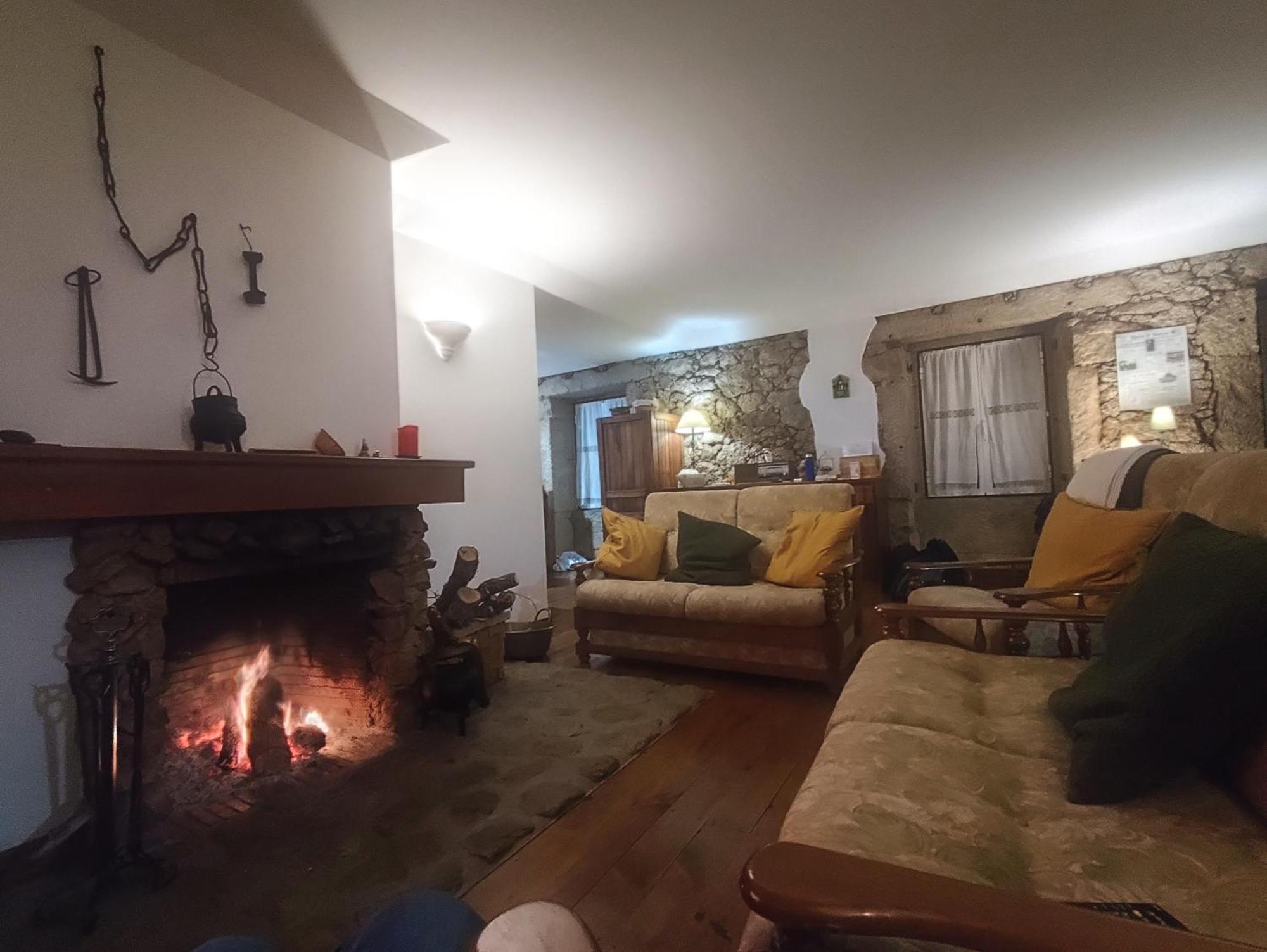 Pero Viseu Casa Na Aldeia - Entre Fundao E Covilhaヴィラ エクステリア 写真